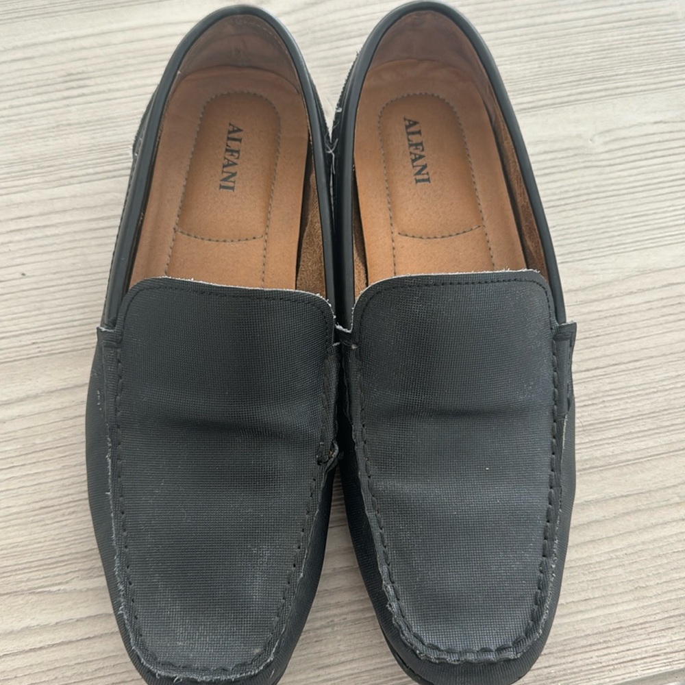 Steal! Used men’s leather shoes—with a little polish can be restored